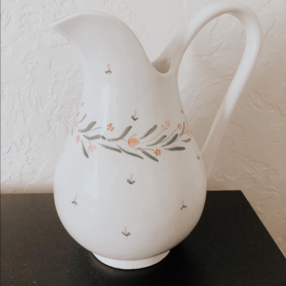 floral pitcher for Nataya!